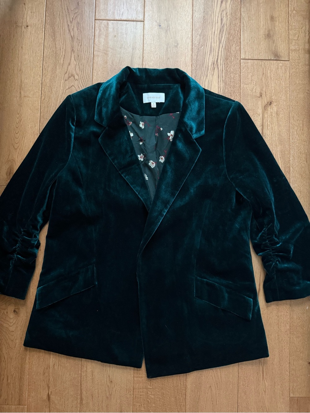 Skies Are Blue Velvet Blazer Jacket in Deep Green - Picture 6 of 12
